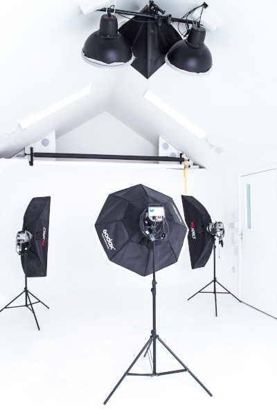 picture of white studio hire infinity cove continuous flash lighting